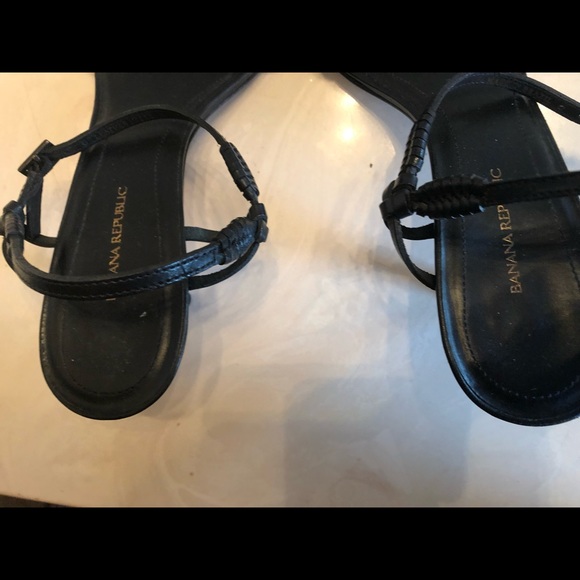 Banana Republic size 7 1/5 - Picture 2 of 5